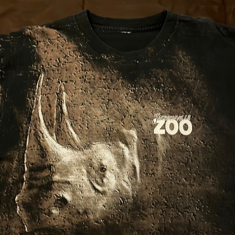 Jacksonville Zoo Rhino t-shirt size XL
